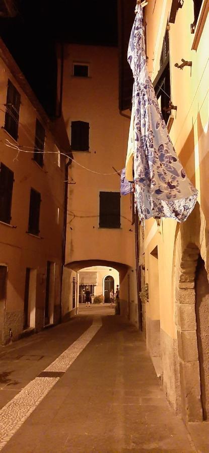 La Luna Nel Borgo Брунято Екстериор снимка